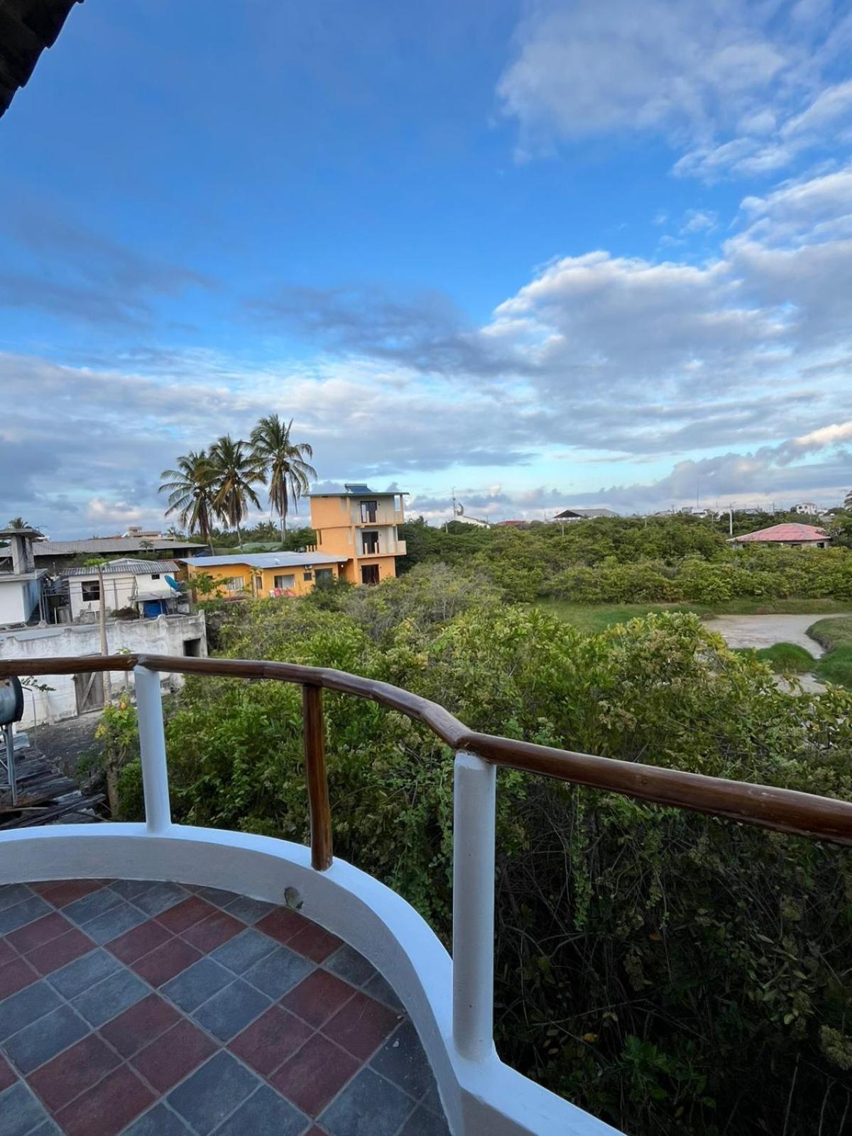 Hostal Neptuno - Poseidon Puerto Villamil Eksteriør bilde